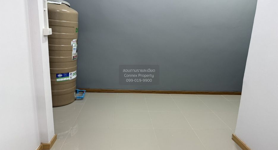 For sale 2 bedrooms townhouse in Wang Thonglang, Bangkok