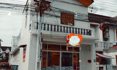 For sale 2 bedrooms townhouse in Wang Thonglang, Bangkok