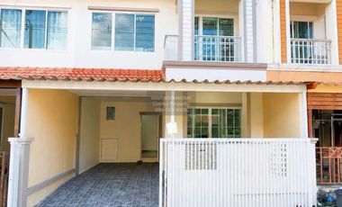 Reihenhaus zum Kauf mit 3 Zimmer in Lam Luk Ka, Pathum Thani