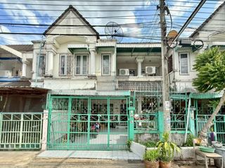 For sale 3 bedrooms townhouse in Khlong San, Bangkok