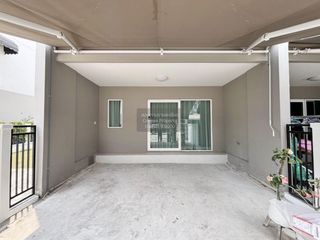 For sale 3 bedrooms townhouse in Prawet, Bangkok