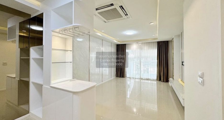 For sale 3 bedrooms townhouse in Prawet, Bangkok