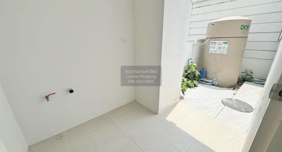 For sale 3 bedrooms townhouse in Prawet, Bangkok