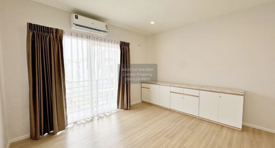 For sale 3 bedrooms townhouse in Prawet, Bangkok