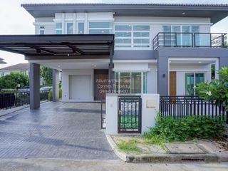 For sale 3 bedrooms house in Khan Na Yao, Bangkok