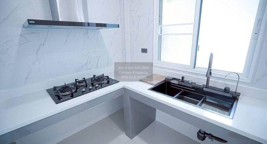 For sale 3 bedrooms house in Khan Na Yao, Bangkok