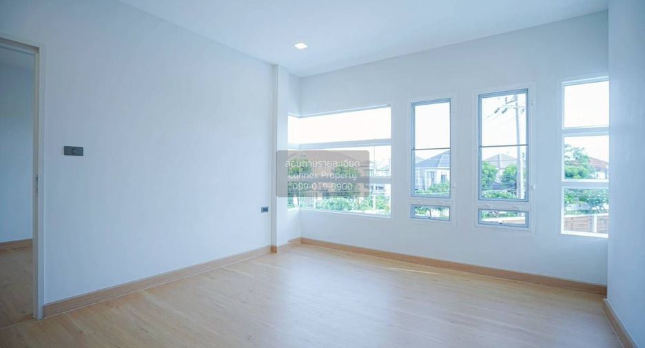 For sale 3 bedrooms house in Khan Na Yao, Bangkok