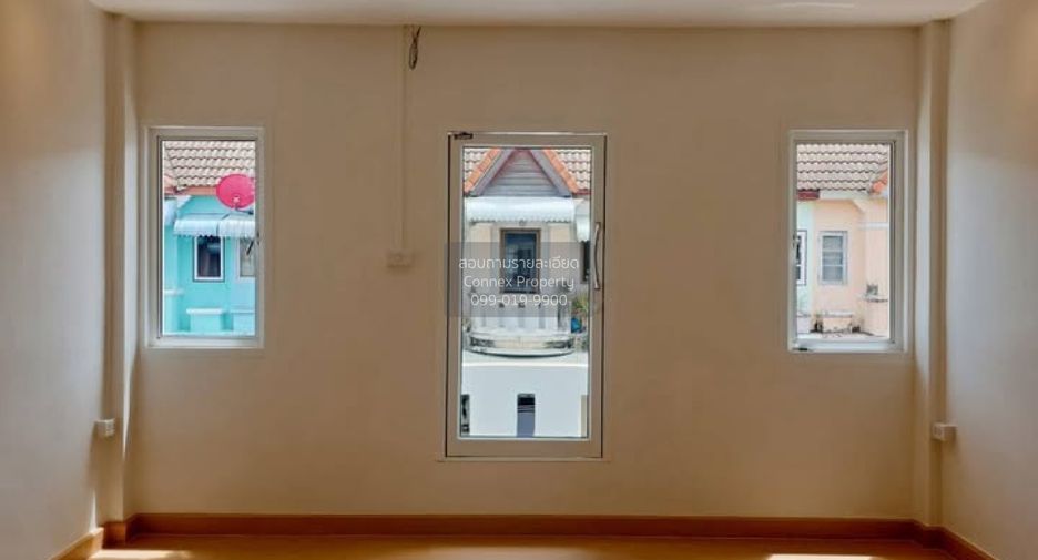 For sale 3 bedrooms townhouse in Nong Khaem, Bangkok