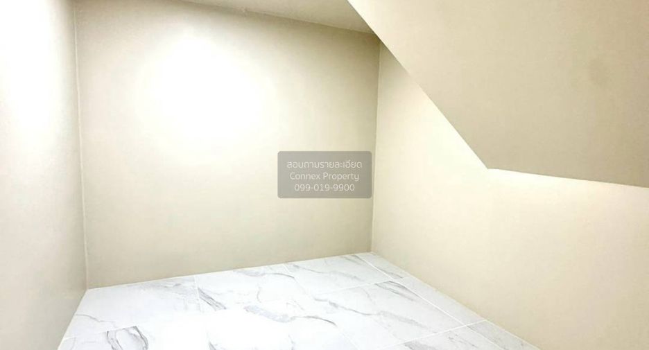 For sale 4 bedrooms townhouse in Bang Bua Thong, Nonthaburi