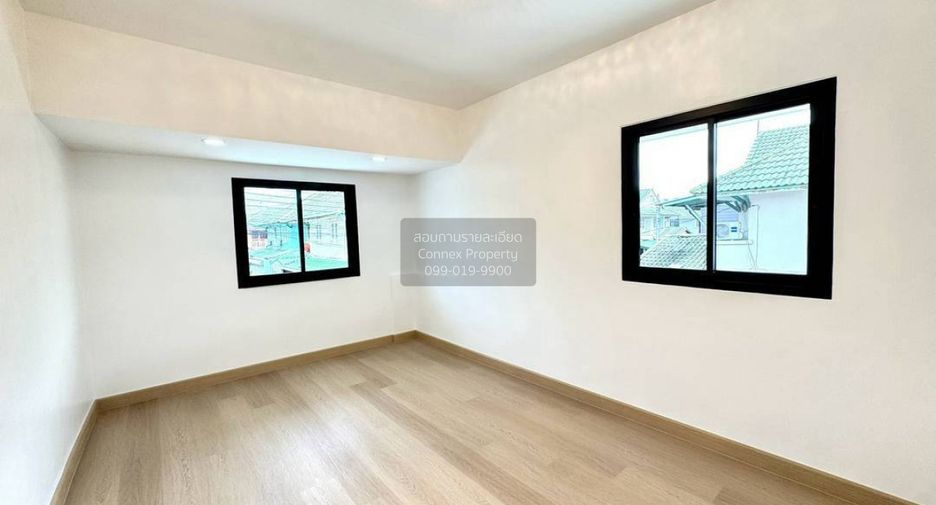 For sale 4 bedrooms townhouse in Bang Bua Thong, Nonthaburi