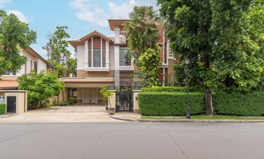 For sale 5 bedrooms house in Watthana, Bangkok