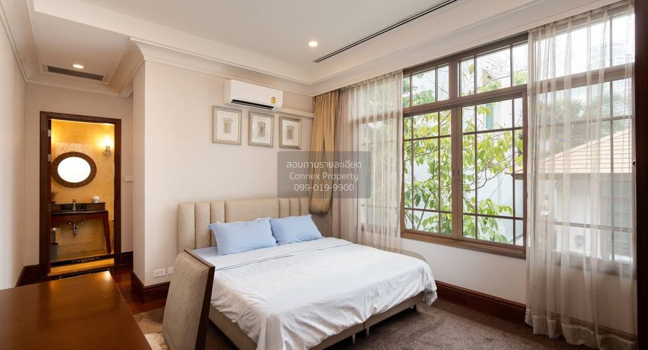 For sale 5 bedrooms house in Watthana, Bangkok