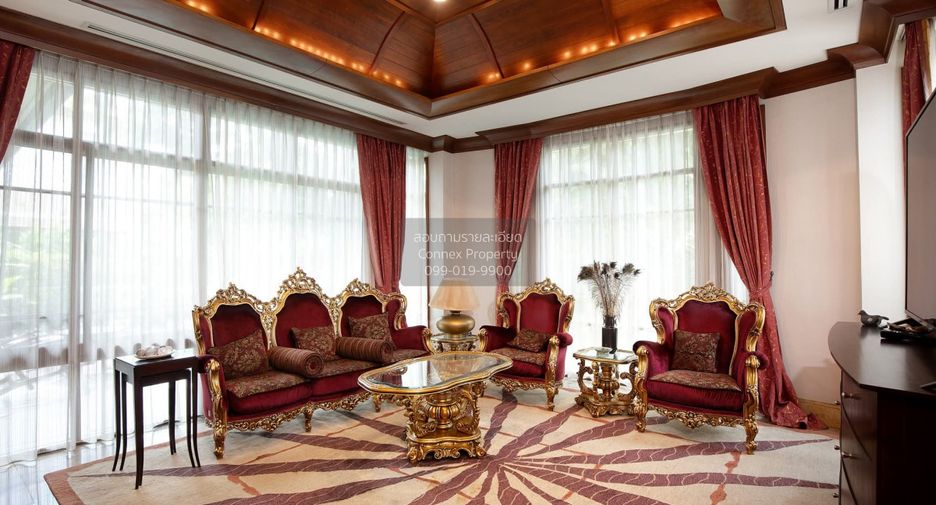 For sale 5 bedrooms house in Watthana, Bangkok