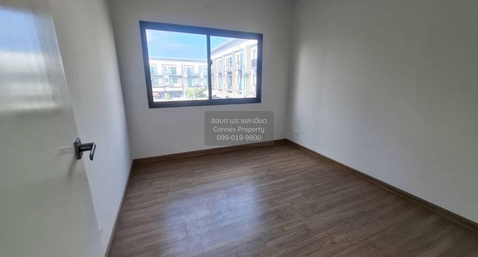 For sale 3 bedrooms townhouse in Prawet, Bangkok