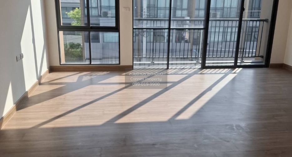 For sale 3 bedrooms townhouse in Prawet, Bangkok