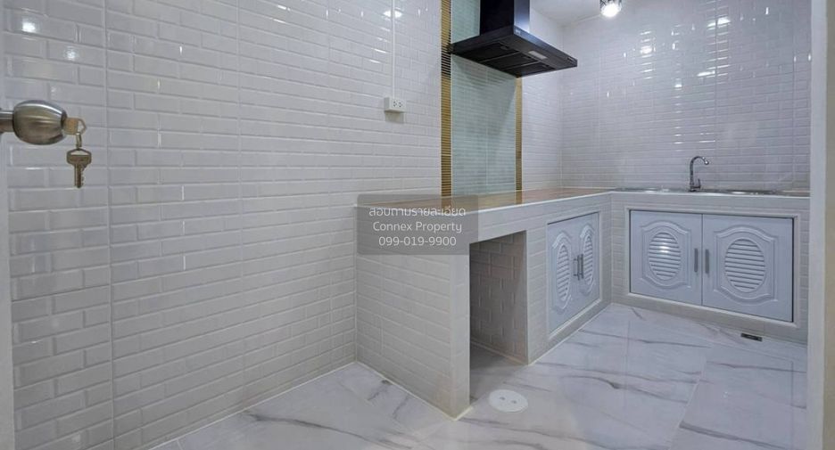 For sale 4 bedrooms townhouse in Bang Bua Thong, Nonthaburi