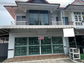 For sale 4 bedrooms townhouse in Khlong Luang, Pathum Thani