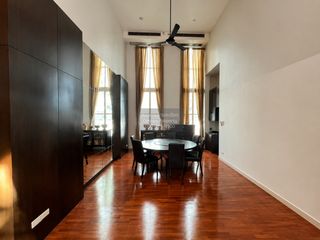For sale 4 bedrooms townhouse in Watthana, Bangkok