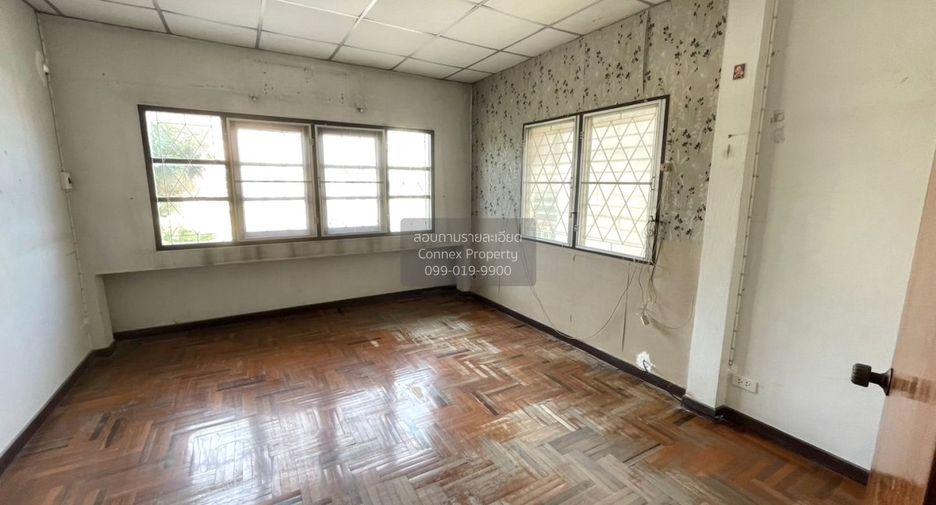 For sale 3 bedrooms house in Bang Khae, Bangkok