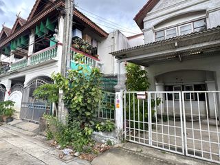 For sale 3 bedrooms house in Bang Khae, Bangkok