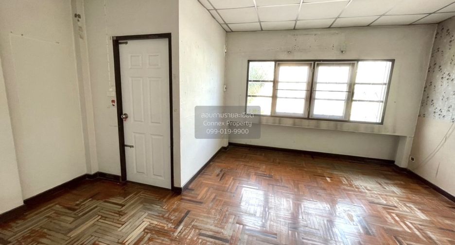 For sale 3 bedrooms house in Bang Khae, Bangkok