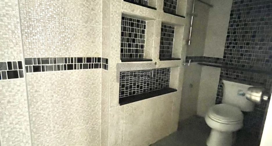 For sale 3 bedrooms house in Bang Khae, Bangkok
