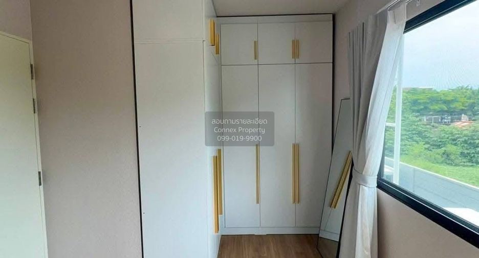 For sale 3 bedrooms townhouse in Bang Khen, Bangkok