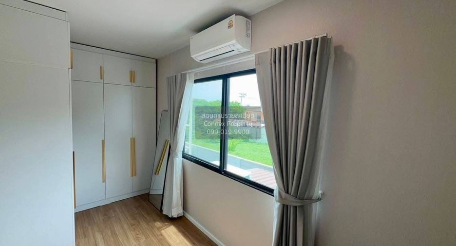 For sale 3 bedrooms townhouse in Bang Khen, Bangkok