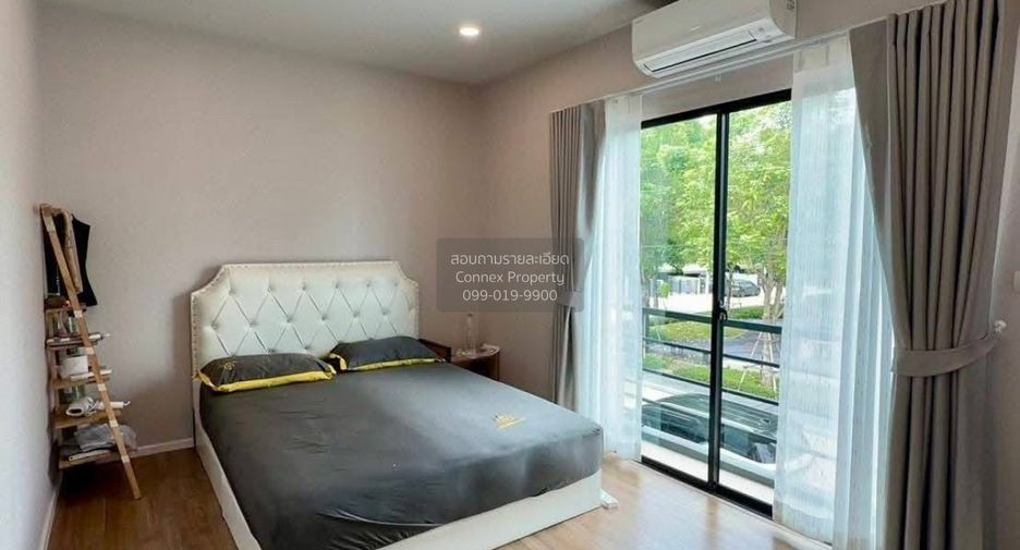 For sale 3 bedrooms townhouse in Bang Khen, Bangkok