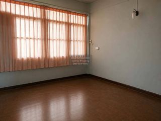 Gewerbefläche zum Kauf mit 3 Zimmer in Pathum Wan, Bangkok