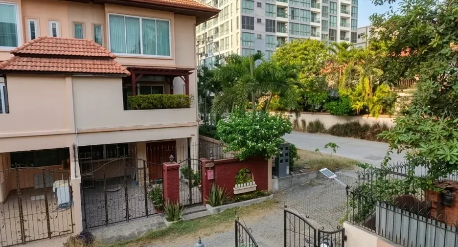 For sale 3 bedrooms house in Bang Lamung, Chonburi