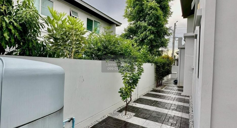For rent 3 bedrooms house in Khlong Sam Wa, Bangkok