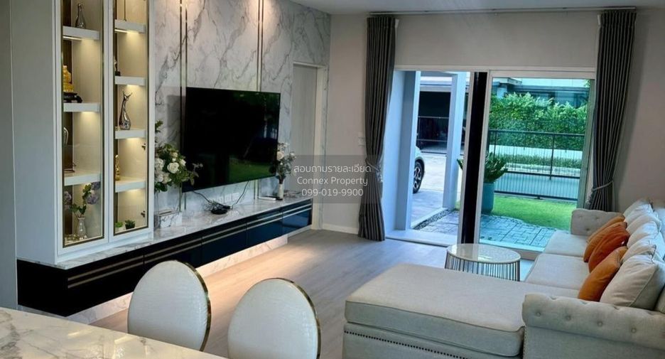 For rent 3 bedrooms house in Khlong Sam Wa, Bangkok