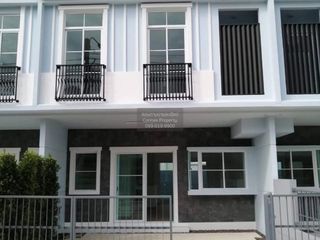 For rent 3 bedrooms townhouse in Bang Phli, Samut Prakan