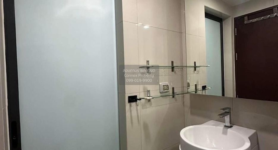 For rent 2 bedrooms condo in Huai Khwang, Bangkok