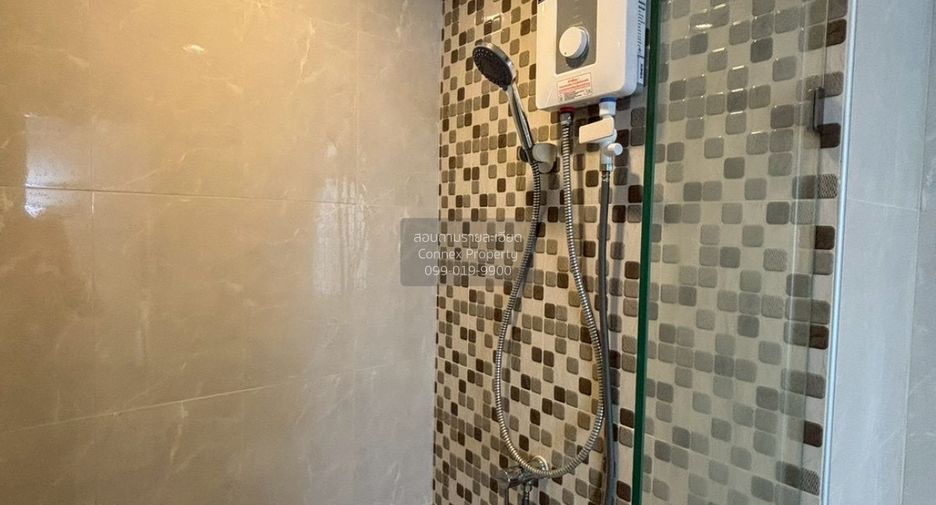 For rent 2 bedrooms condo in Thon Buri, Bangkok