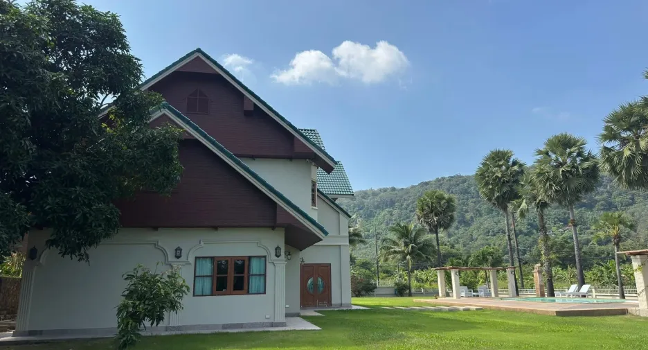 For sale 5 ベッドルーム villa in Mueang Phuket, Phuket