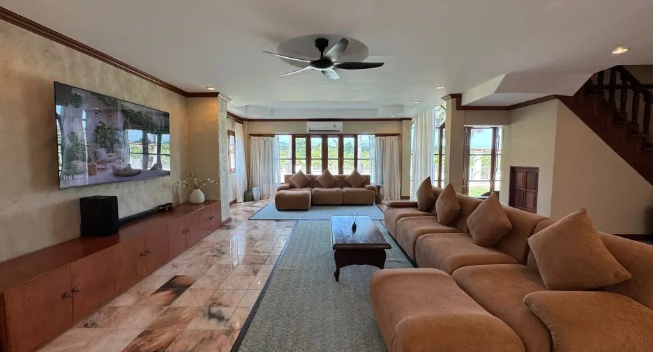 For sale 5 ベッドルーム villa in Mueang Phuket, Phuket