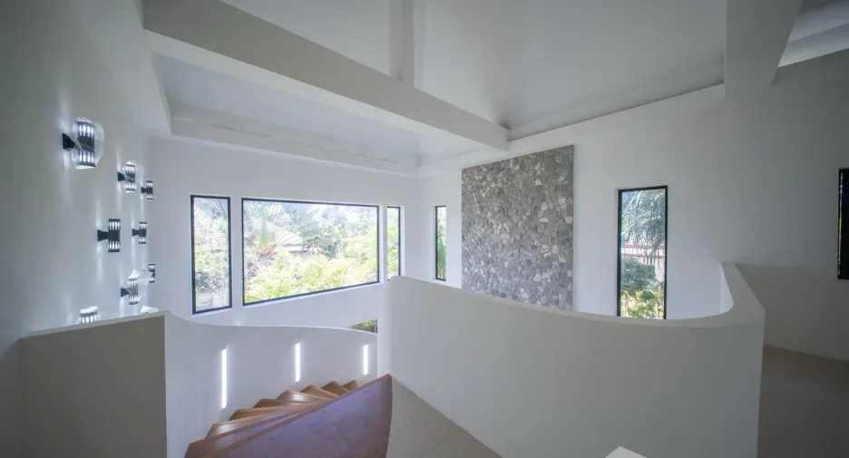 For sale 4 bedrooms villa in Huay Yai, Pattaya