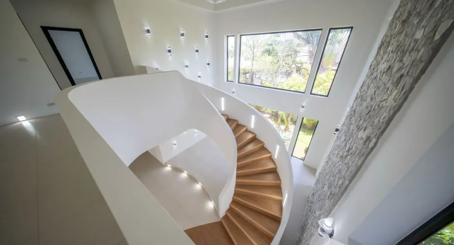 For sale 4 bedrooms villa in Huay Yai, Pattaya