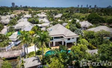 For sale 4 bedrooms villa in Huay Yai, Pattaya