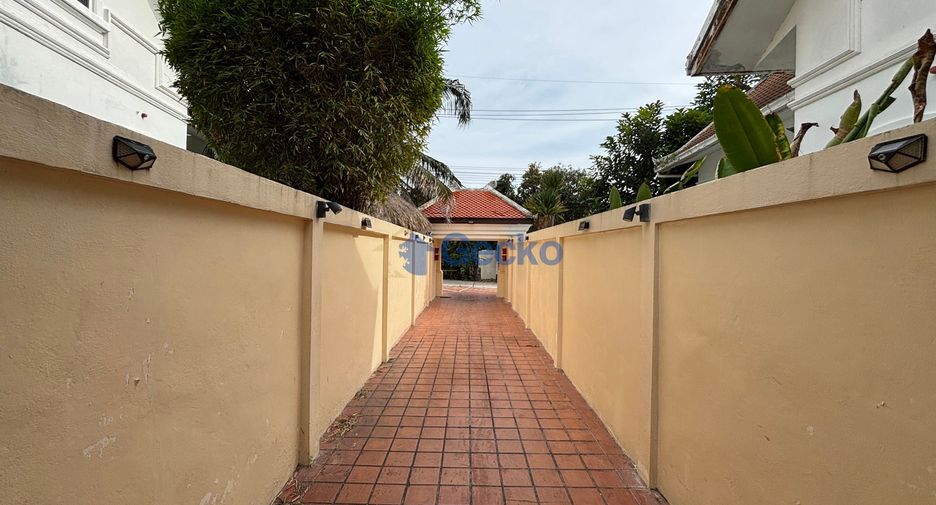 For sale 3 bedrooms house in Na Jomtien, Pattaya