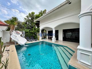For sale 3 bedrooms house in Na Jomtien, Pattaya