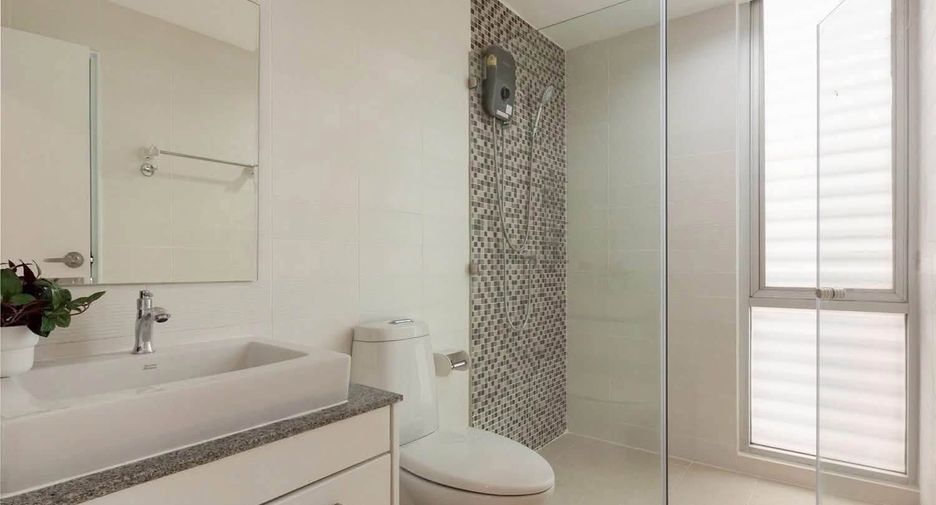 For sale 1 bed condo in Suan Luang, Bangkok