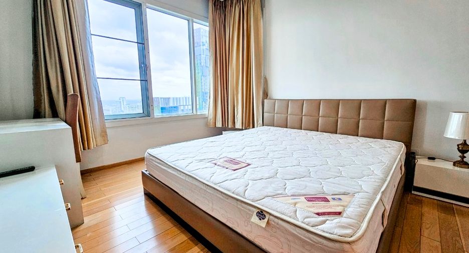 For rent and for sale 3 bedrooms condo in Khlong Toei, Bangkok