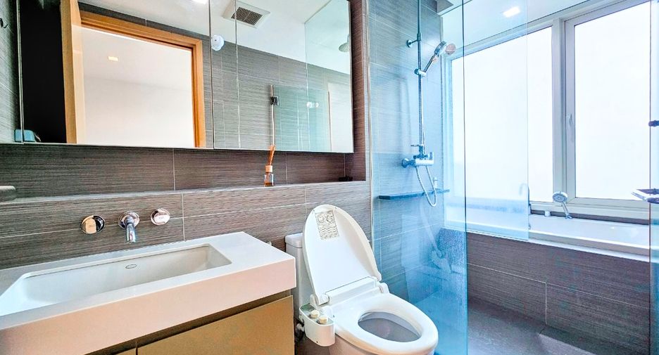 For rent and for sale 3 bedrooms condo in Khlong Toei, Bangkok