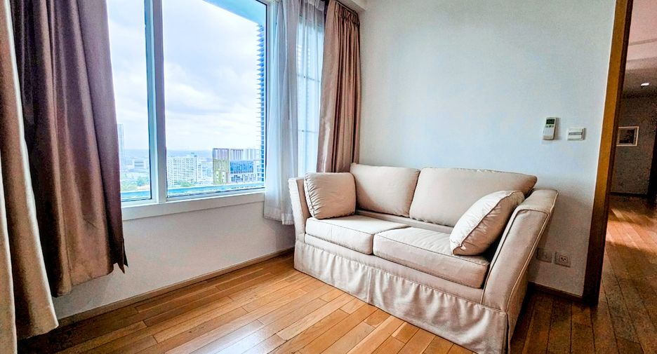 For rent and for sale 3 bedrooms condo in Khlong Toei, Bangkok