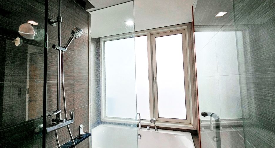 For rent and for sale 3 bedrooms condo in Khlong Toei, Bangkok