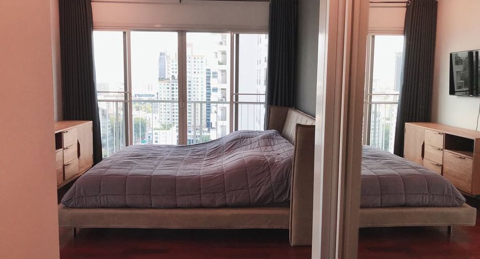 For rent 2 bedrooms condo in Watthana, Bangkok