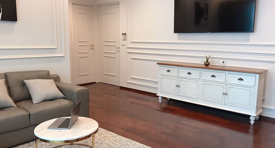 For rent 2 bedrooms condo in Watthana, Bangkok